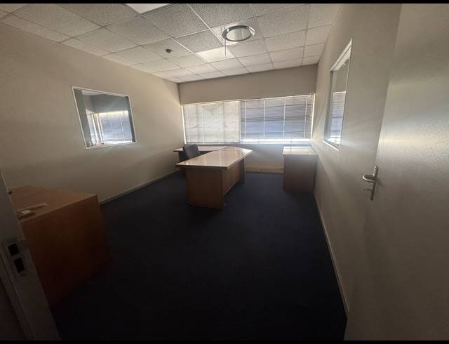 512M² OFFICE TO LET IN WYNBERG
